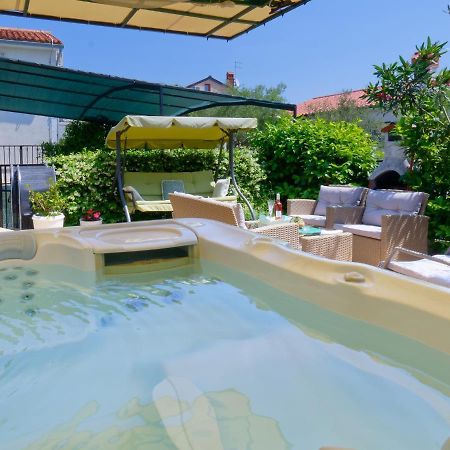Holiday Home Nevena By Rent Istria Buje Exteriér fotografie