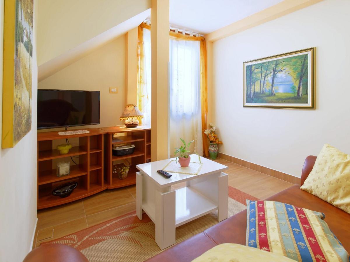 Holiday Home Nevena By Rent Istria Buje Exteriér fotografie