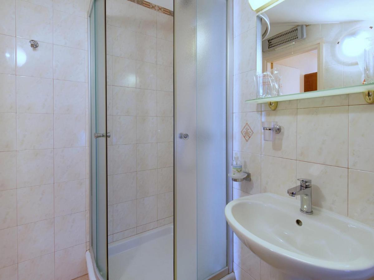 Holiday Home Nevena By Rent Istria Buje Exteriér fotografie