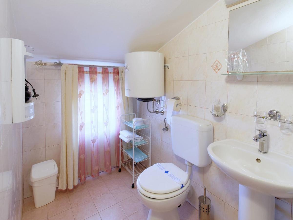 Holiday Home Nevena By Rent Istria Buje Exteriér fotografie