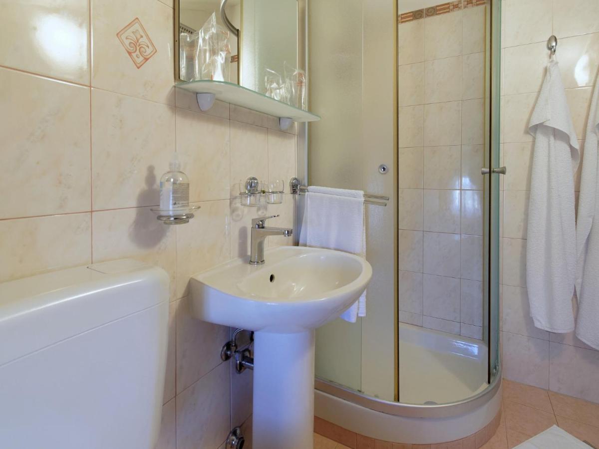 Holiday Home Nevena By Rent Istria Buje Exteriér fotografie
