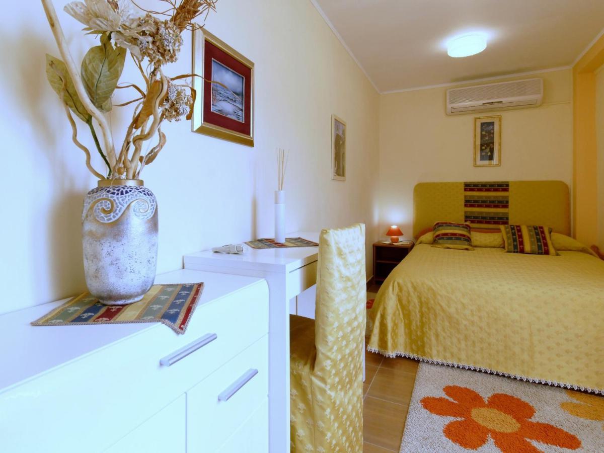 Holiday Home Nevena By Rent Istria Buje Exteriér fotografie