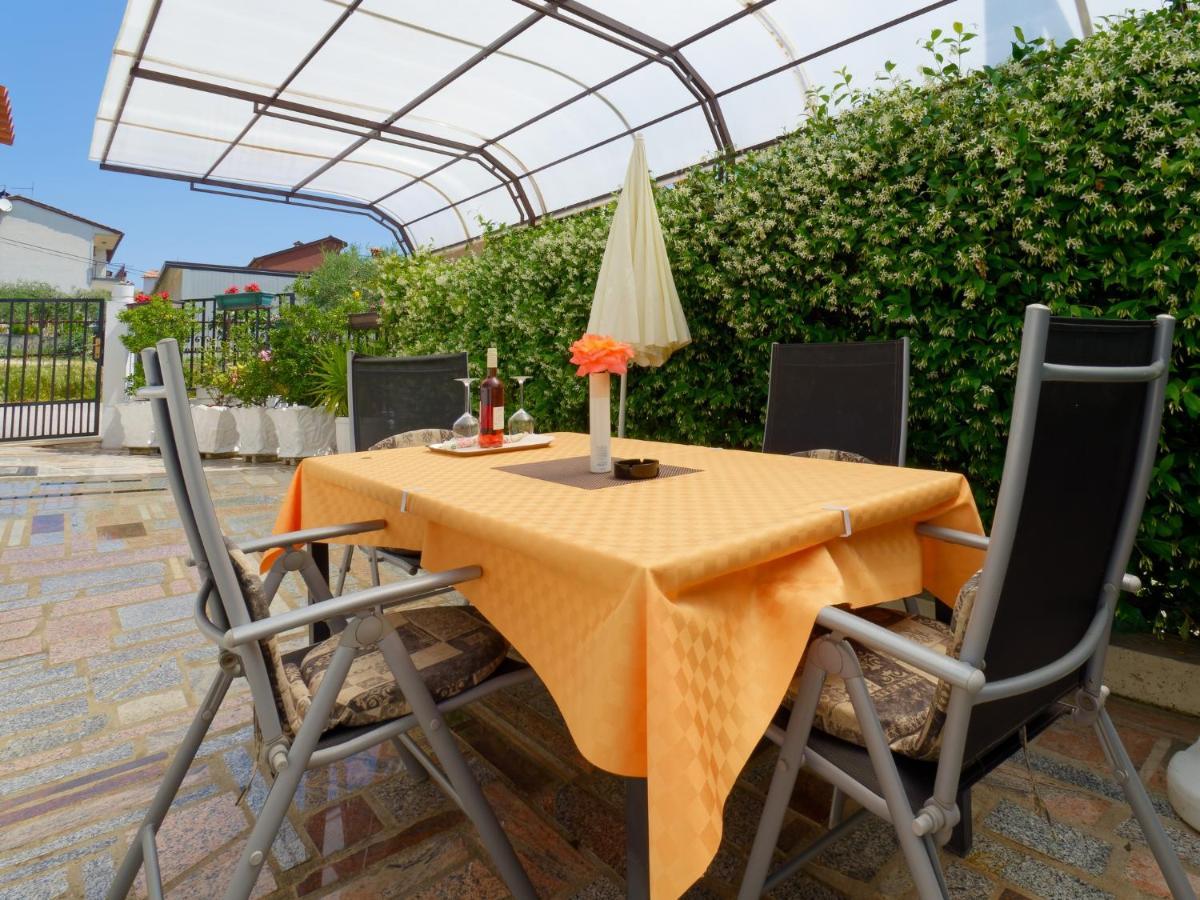 Holiday Home Nevena By Rent Istria Buje Exteriér fotografie