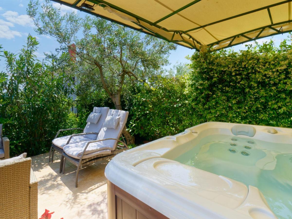 Holiday Home Nevena By Rent Istria Buje Exteriér fotografie
